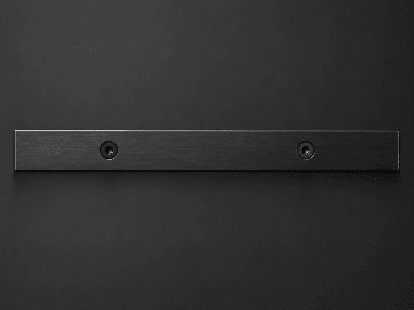 Angle d'un écran LED encadré par le profil P-01F mettant en valeur le visuel diffusé.